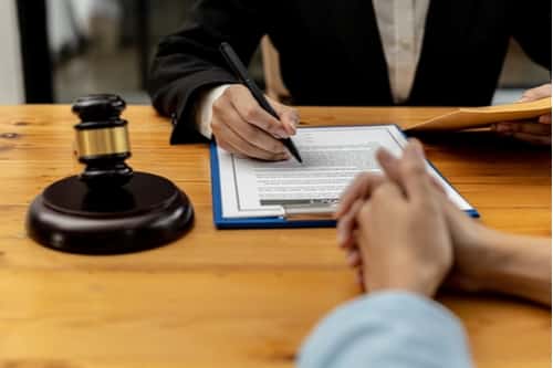 what type of lawyer defends victims - Lawyer Directory what type of lawyer defends victims
